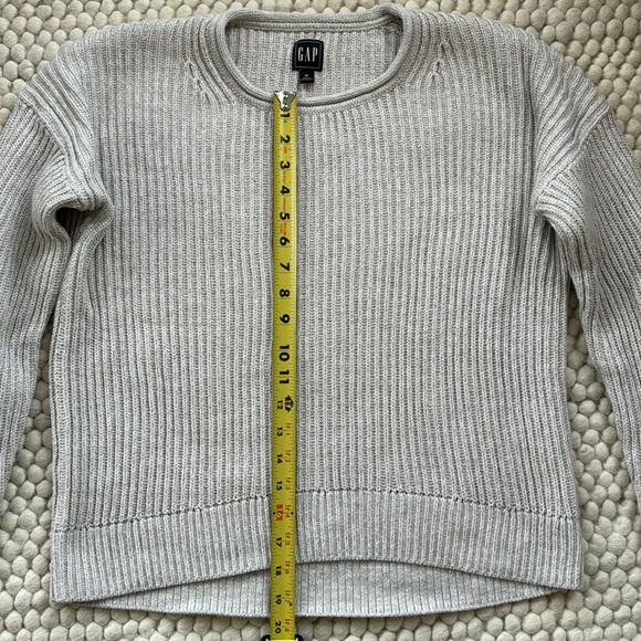 Gap Sweater - Picture 6 of 8